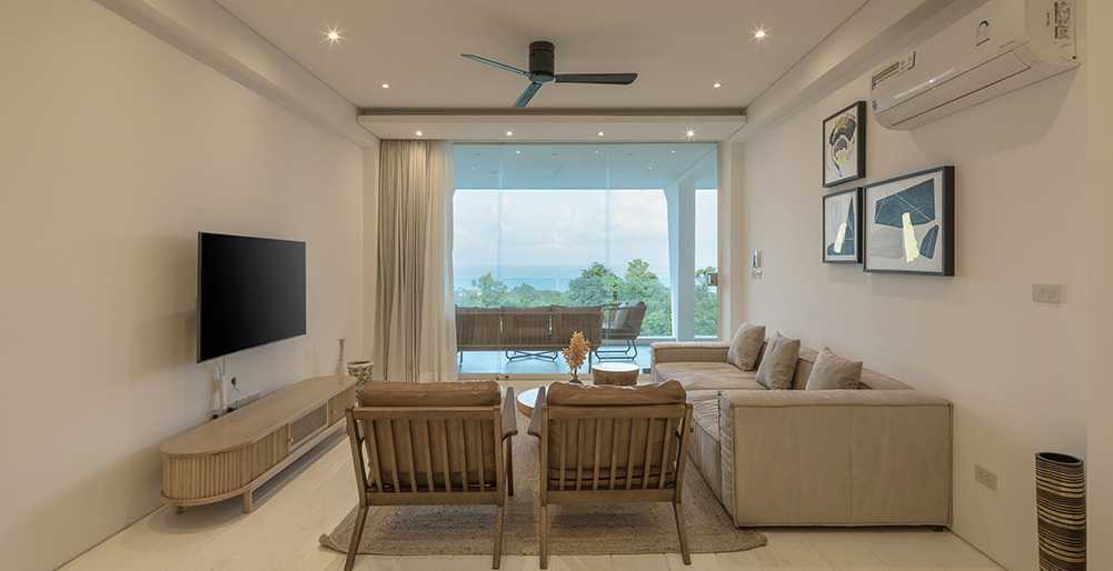 Golden Lotus - The Harmony Villa - Living and dining room b 1